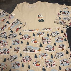 Disneyland Holiday Spirit Jersey with Festive Mickey Design